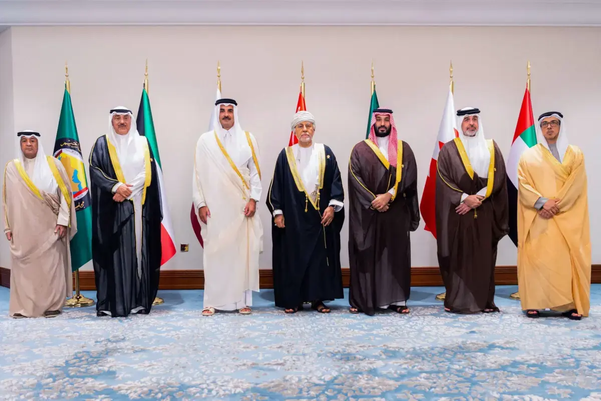 Arab and Muslim leaders called for a review of ties with Israel after emergency talks in Doha